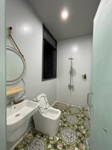 Bathroom, Dalis Waterfall Homestay, La Gi
