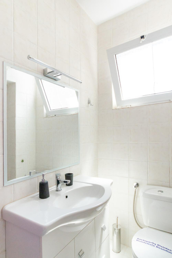Bathroom 3, Aloe Apartments, Crete