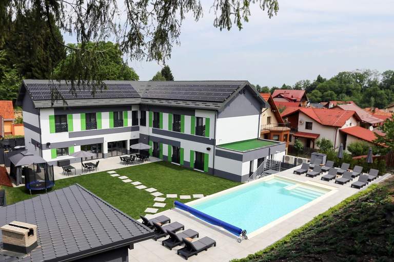 Others 2, Q Villa, Sacele