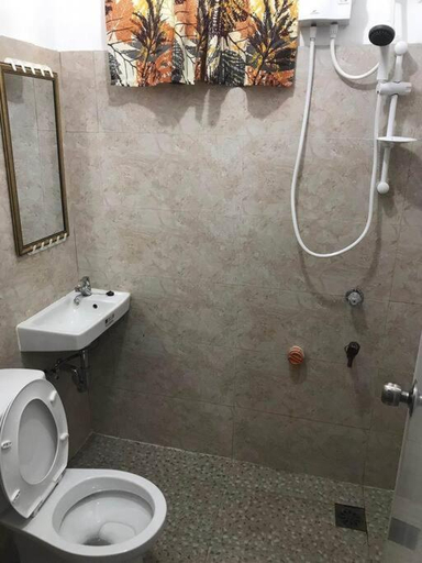 Bathroom 2, Psalms Place, El Nido