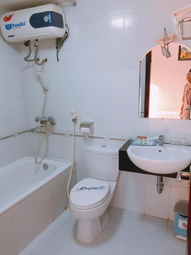 Bathroom 2, Phu My Hotel, Nam Định