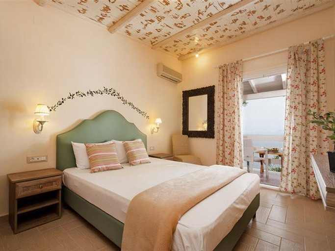 Bedroom 2, Venus Beach Hotel Nea Stira, Central Greece