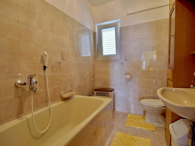 Bathroom 3, Apartments Panorama view Zeljko Scerbe, Lopar/Supetarska Draga