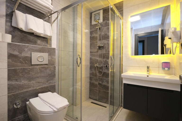 Bathroom 4, Alanya Risus Park Hotel, Alanya