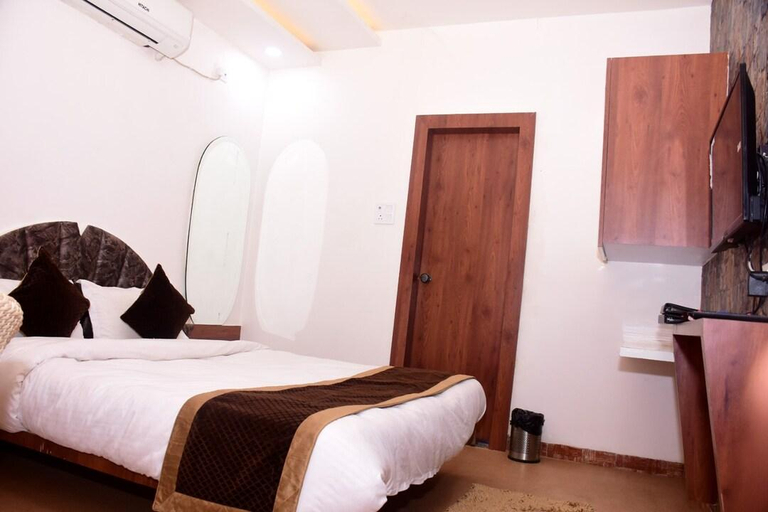 Bedroom, Hotel Vatika Palace, Hoshangabad