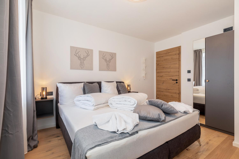 Bedroom 2, MyWinkl Design-Ferienwohnungen, Traunstein