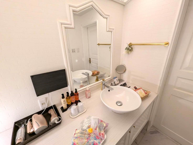 Others 2, Hotel First (Adult Only), Ikeda