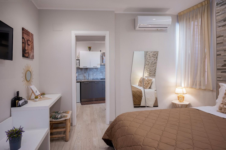 Others 5, TaoZen Apartments, Messina