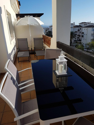 Others 3, Top Floor Apt Close To Duquesa, Málaga
