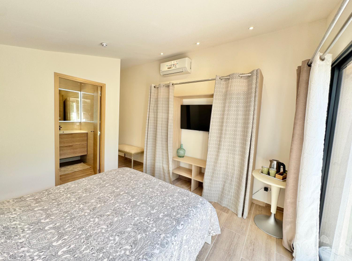 Others 5, Villa La Source 83 - Room Close to St Tropez, Var