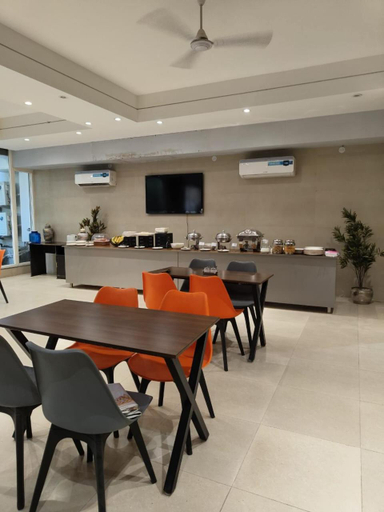 Food & Drinks 5, Perch Service Apartment DLF Cyber City, Gurgaon