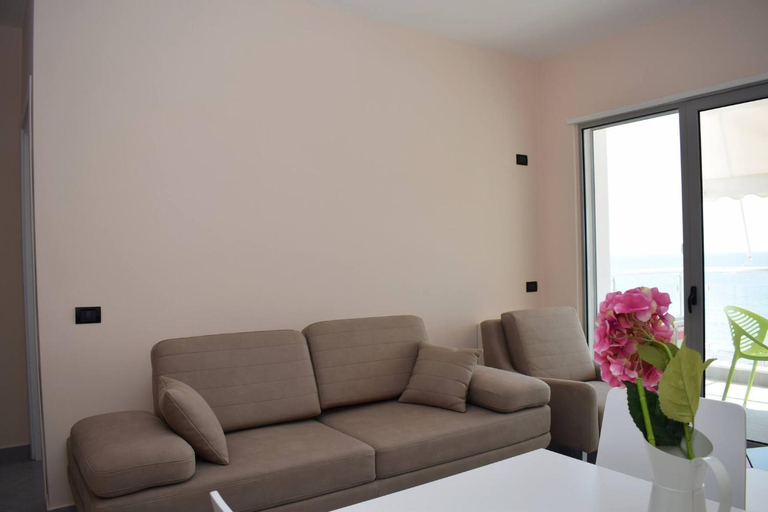 Others 5, Brisa Del Mar Beachfront Apartment, Durrësit