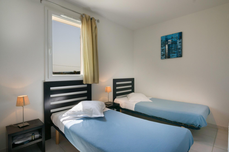 Bedroom 2, Le Domaine du Golf, Hérault