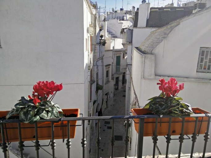 Others 4, Apartment in Martina Franca near Basilica, Taranto