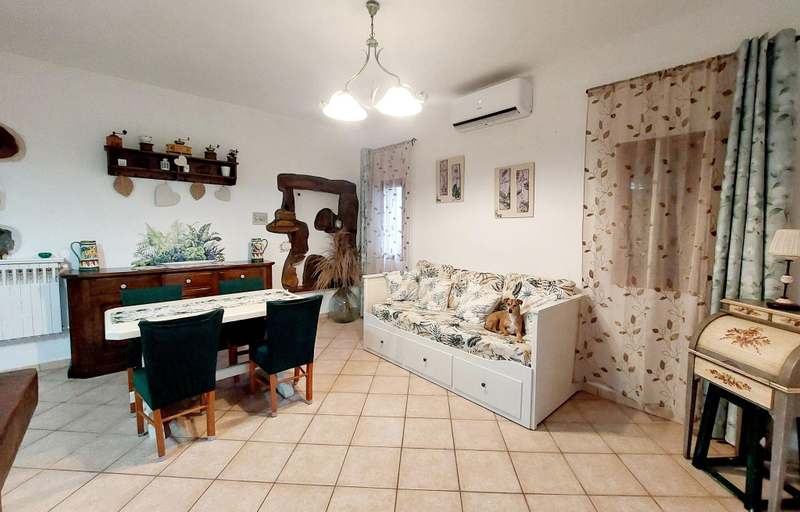 3, two-room apartment with parking space, Livorno