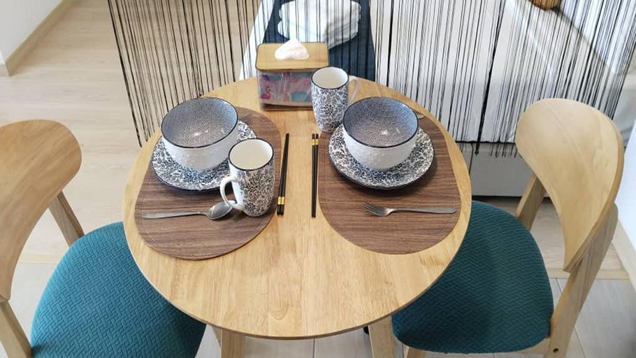 Food & Drinks 5, Melaka 2 Bedroom Seaview Puteri Beach Resort G0326, Malacca City