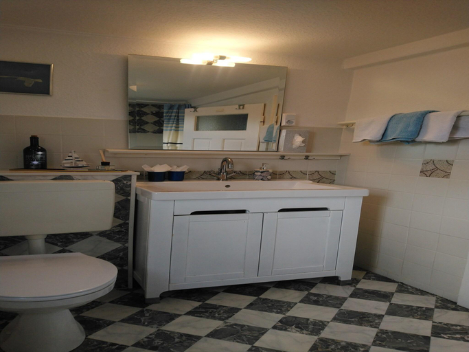 Bathroom, Wohnung im 1. Stock bei Willingen, Waldeck-Frankenberg