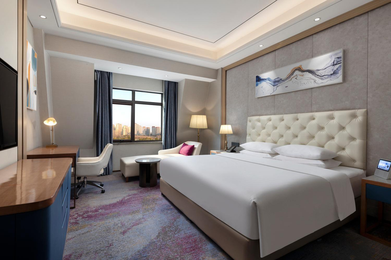 Bedroom 4, Ramada by Wyndham Zhumadian West Station, Zhumadian
