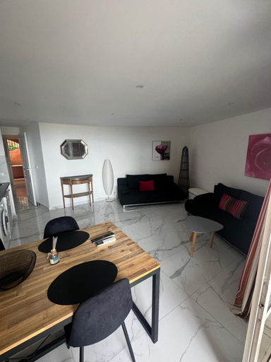 Others 5, cap esterel vue mer et CLIMATISE, Var