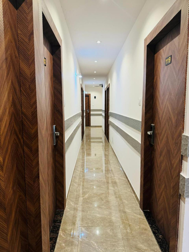 Public Area 3, Hotel Grand Executive, Mumbai Suburban