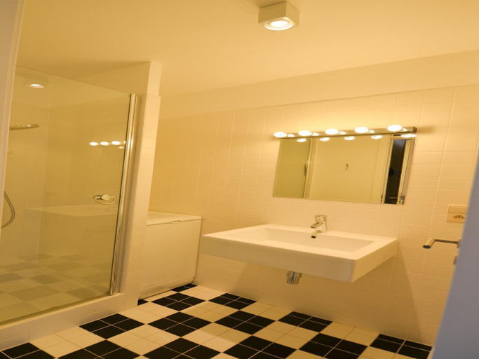 Bathroom 3, Stylish Apartment With Balcony, sea Views, West-Vlaanderen
