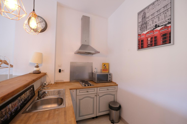 Kitchen 5, charming provencal house with private pool for 4 people in cheval blanc, luberon., Vaucluse
