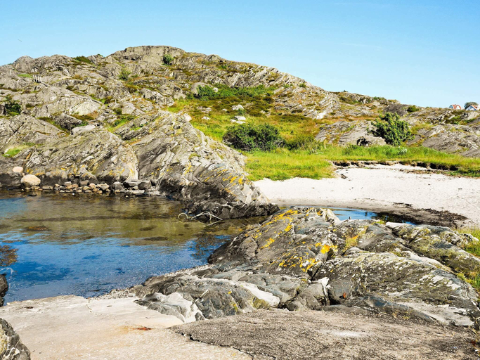 Others 5, person holiday home in DYRON, Tjörn