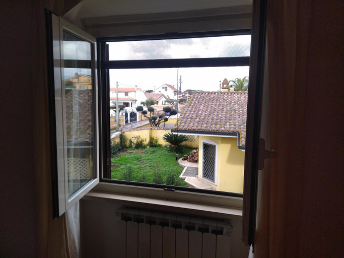 Others 4, B&B La Pace Ardea, Roma