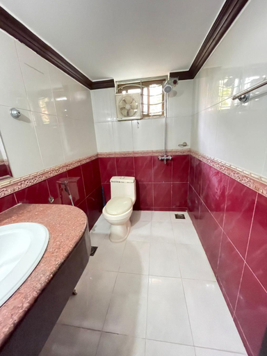 Bathroom 5, Every lodge guest house, Islamabad