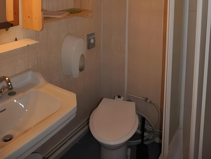 Bathroom 3, Hotel Belvédère, Savoie