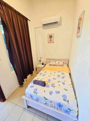 Bedroom 2, Barnett Georgetown Near Island Hospital Room 1, Pulau Penang