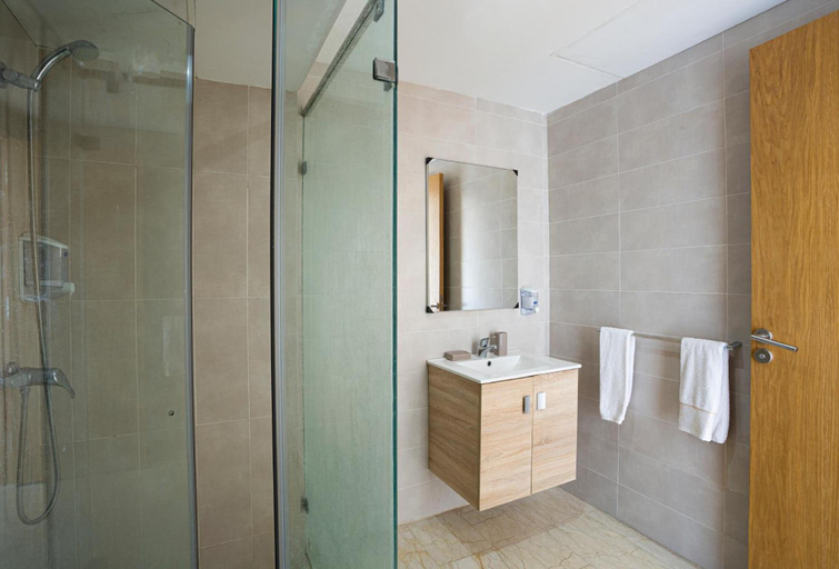 Bathroom 3, Garden Bay Appart Hotel, Settat
