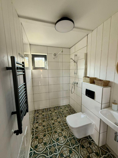 Bathroom 3, Oberza pod Zlotym Prosiakiem, Łowicz