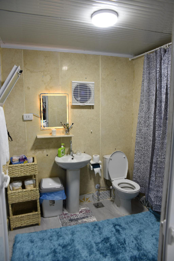 Bathroom 3, Pyramids Temple Guest House, Al-Ahram