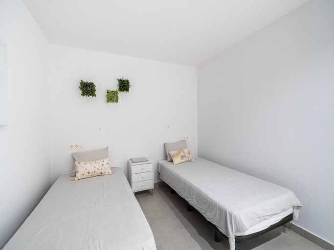 Bedroom 2, Villa in Rojales with Pool near Coast, Alicante