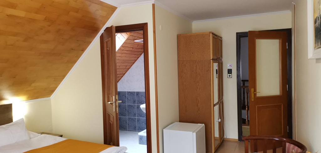 2, Kantas Panzio Tihany, Balatonfüred