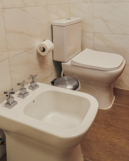 Bathroom 4, Olivos de Monte, Monte