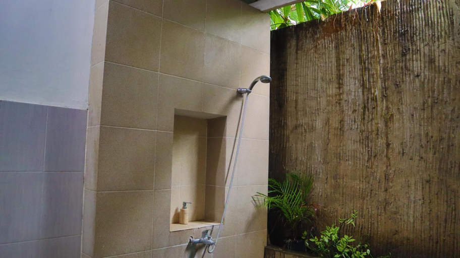 Bathroom 5, Pranajaya Loka, Buleleng