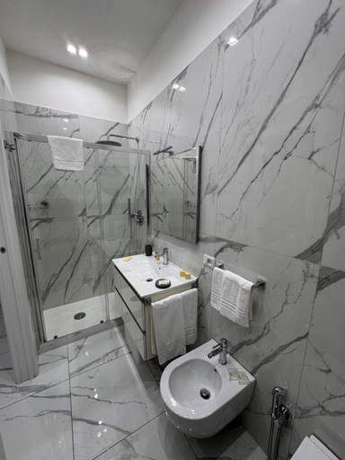 Others 3, Lady Mary's Luxury Suites, Napoli