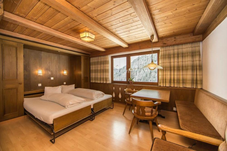 Bedroom 3, Steinbock Apartments, Inn