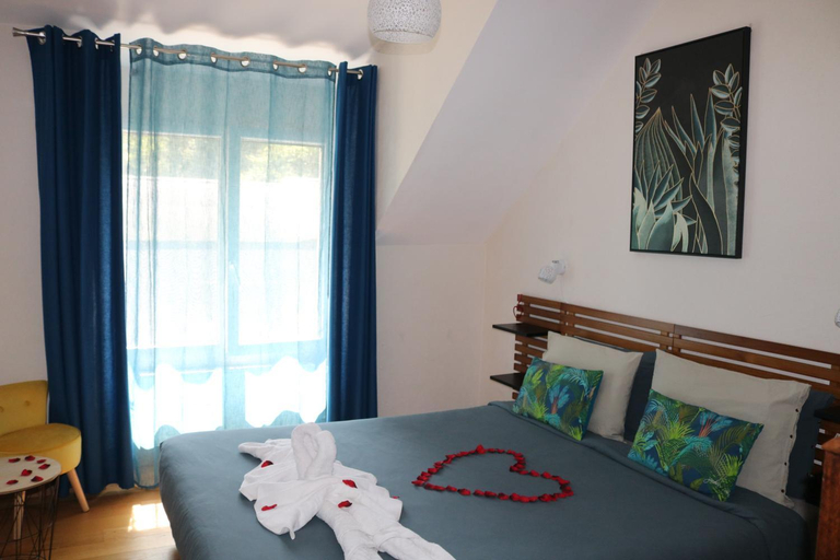 Bedroom, L'autre Monde Chambres D'hotes, Indre