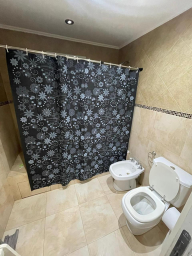 Bathroom 2, Hostel Bauti en Ezeiza, Esteban Echeverría
