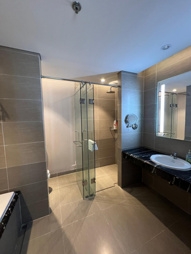 Bathroom 3, Da Nang Luxurious Ocean View Suites, Da Nang