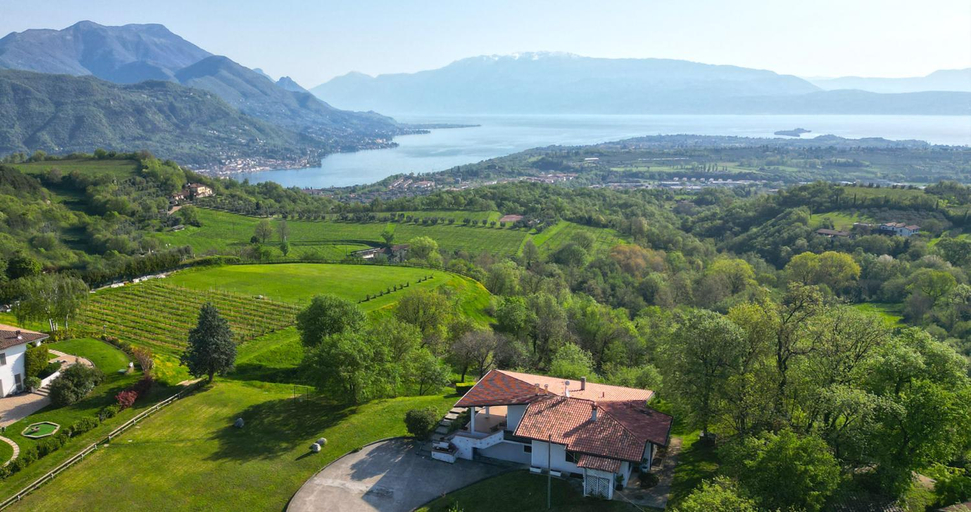Surrounding environment 2, Villa Anna Miralago, Brescia