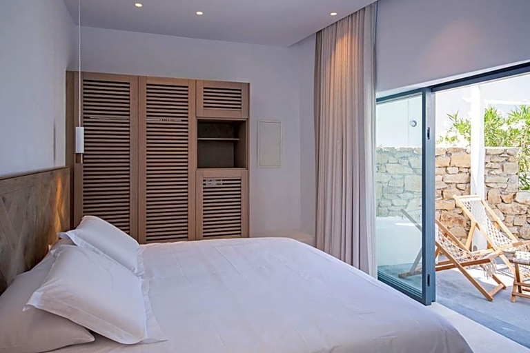 Bedroom 3, Hotel Adonis, South Aegean