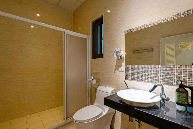 Bathroom 3, Sunrise Coffee Homestay, Yulin