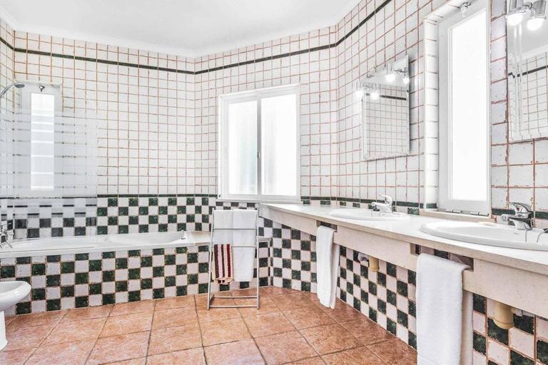 Bathroom 2, Villa Tulipa Negra, Albufeira