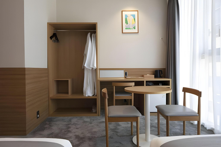 Others 5, Sangsang Stay Busan, Busanjin