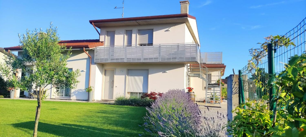 Others 2, B&B CASETTA 42, Verona