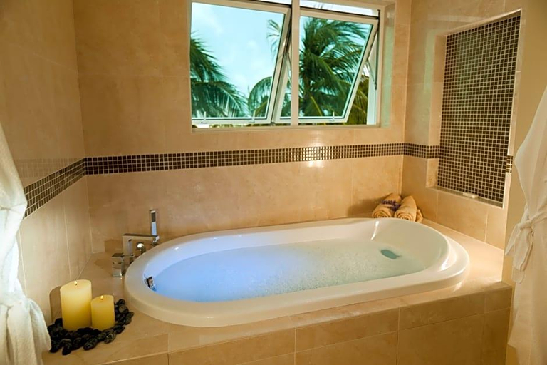 Bathroom 5, O2 Beach Club & Spa All Inclusive by Ocean Hotels